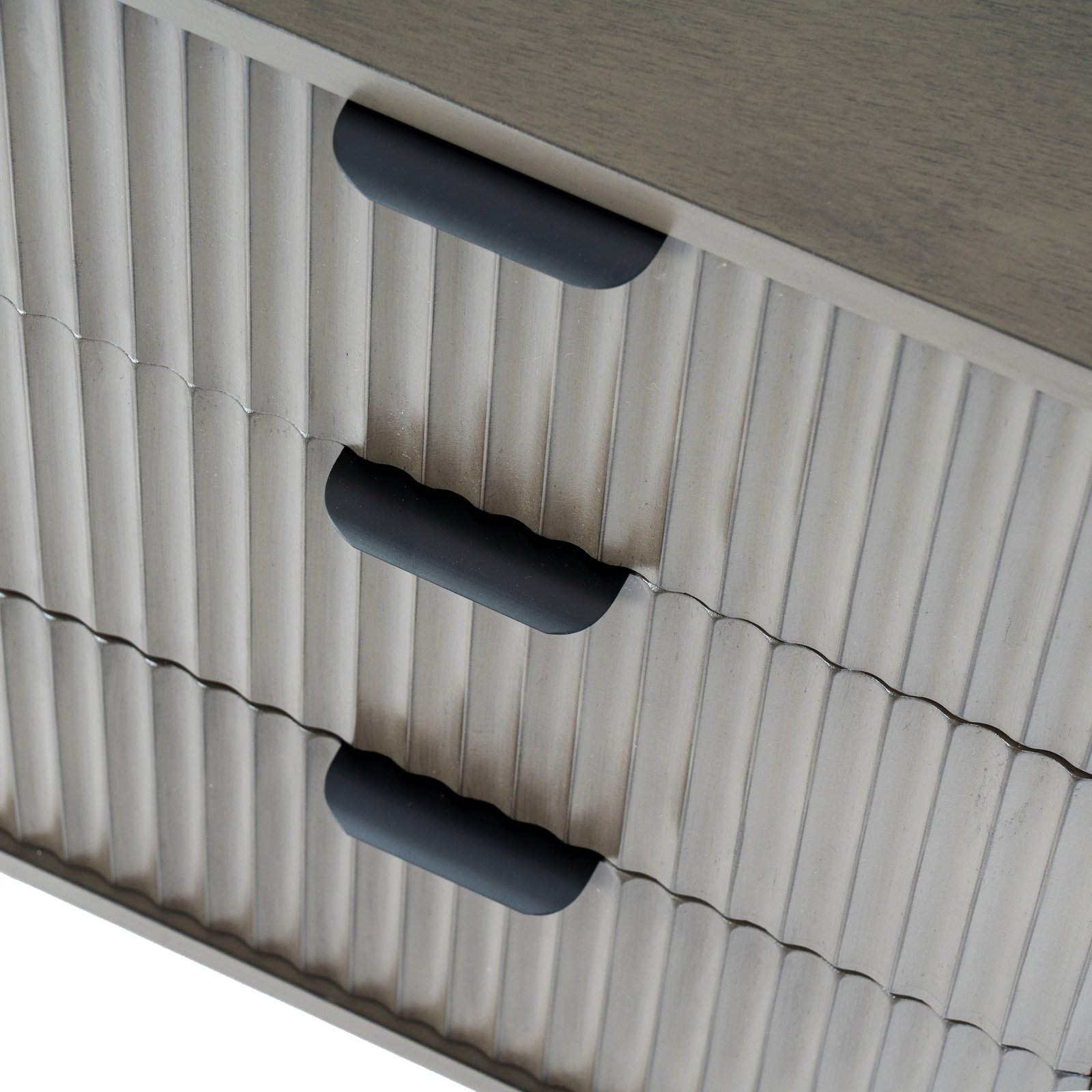 Reeded Three Drawer Bedside Table - Image 5