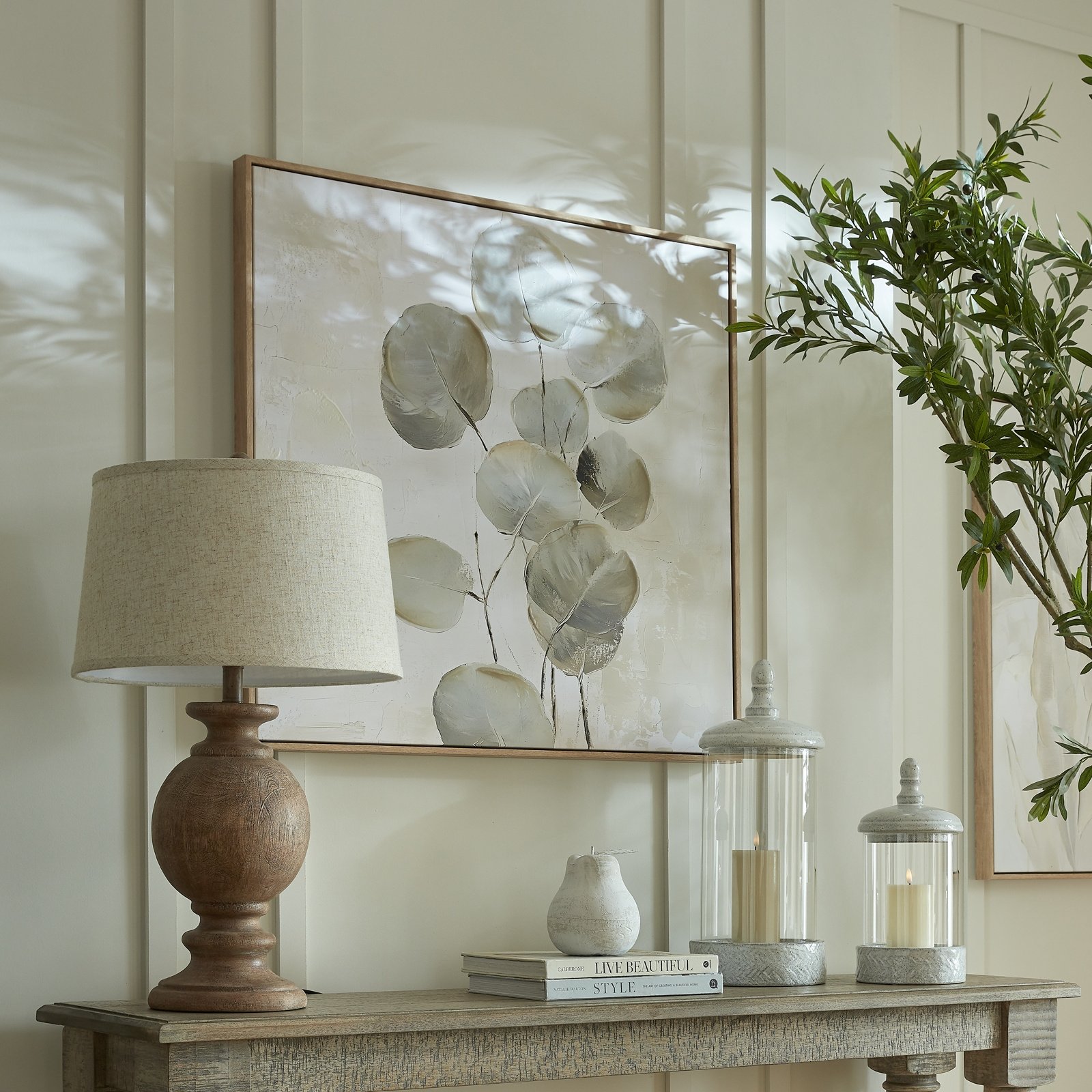 Classic Table Lamp with Edged Linen Shade